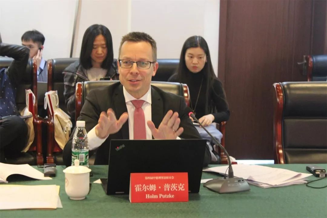 https://mmbiz.qpic.cn/mmbiz_jpg/gmfdr1hiaaaybia2apuhoci9b8bdsdzuqitsxsqe6lkh11muthhicxdicsyydf48kwhtdm0qzjjgc7qc1lfy6ssyjw/640?wx_fmt=jpeg